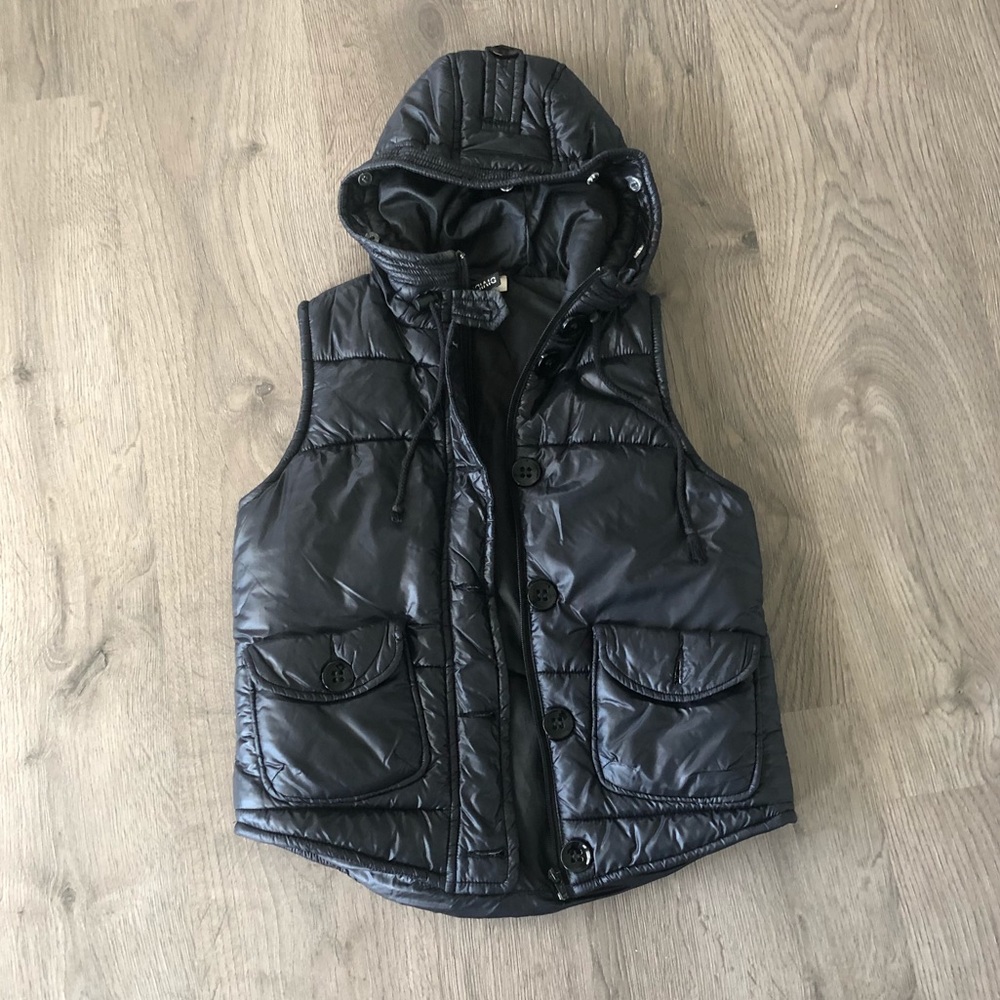Black hooded puffer vest- Size 2-4